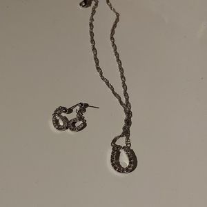 Montana Horseshoe necklace with earings